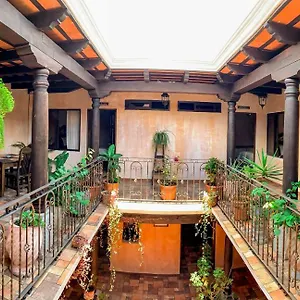 https://casa-jardin.guatemalaantiguahotels.com